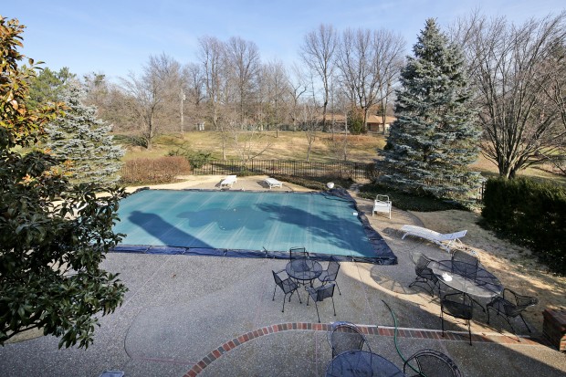 Chatsworth1136POOL.jpg
